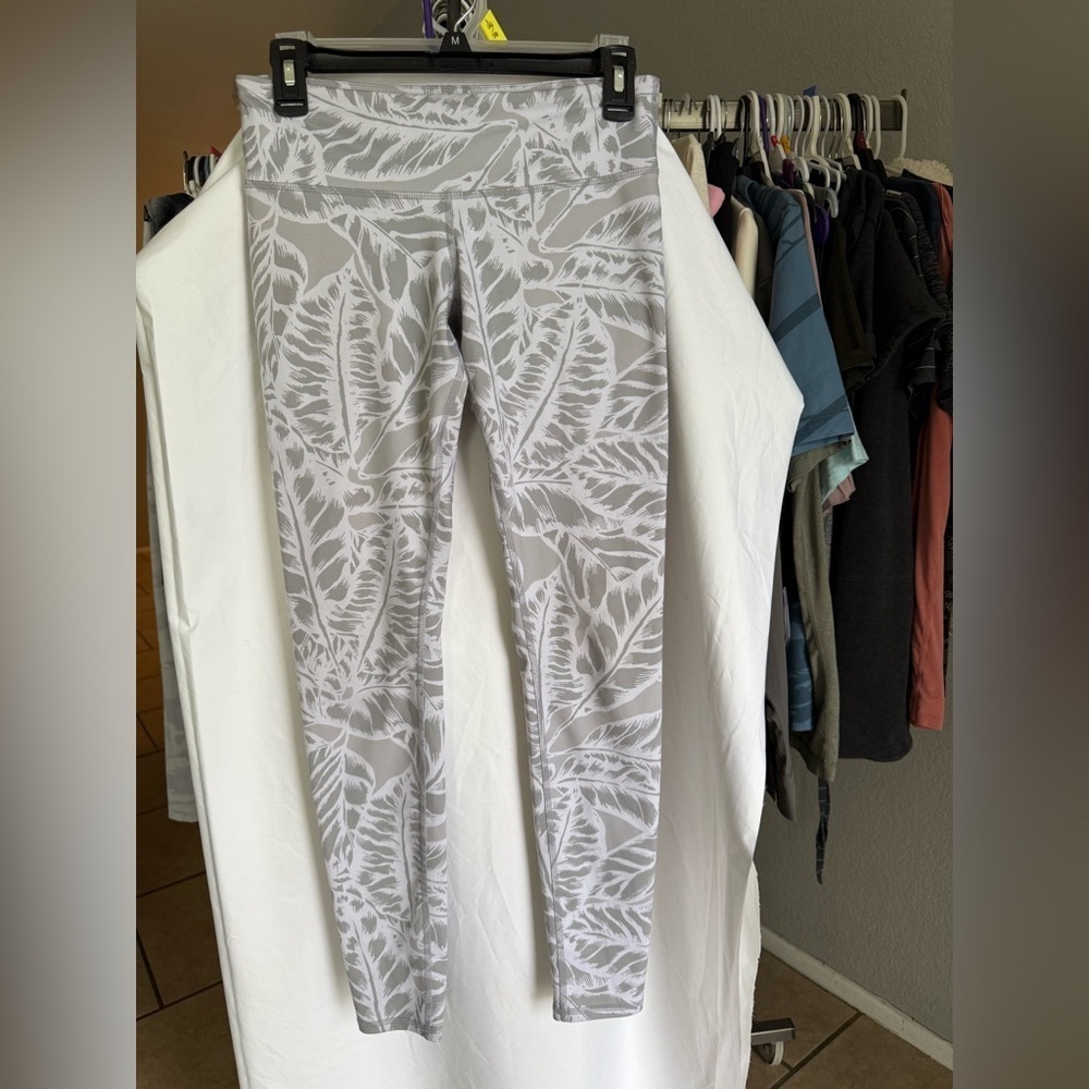 Alo Yoga 7/8‎  Palm Leaf Legging Size Small - Picture 5 of 11